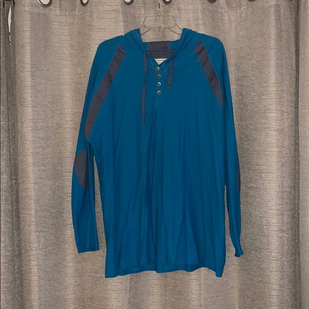 Men’s 2XL AlexanderJulian long sleeve hooded shirt